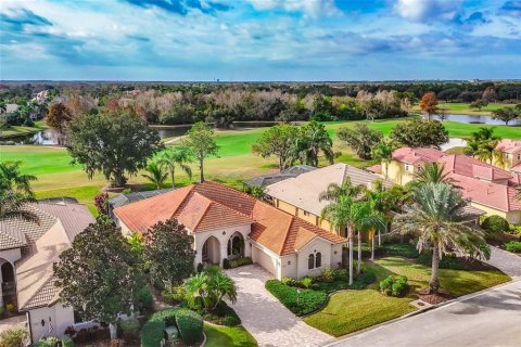 Villa ou maison à vendre à Lakewood Ranch, Floride: 2 chambres, 267.47 m2 № 2201517 - photo 4