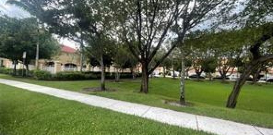 Adosado en Tamarac, Florida 3 dormitorios, 132.66 m2 № 1225626