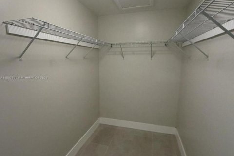 Снять в аренду кондоминиум в Майами, Флорида 3 спальни, 92.25м2, № 1957148 - фото 17