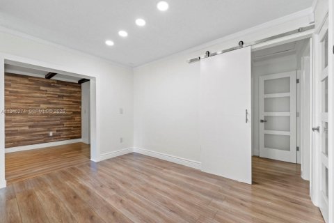 Купить виллу или дом в Майами-Гарденс, Флорида 4 спальни, 131.36м2, № 1997377 - фото 22