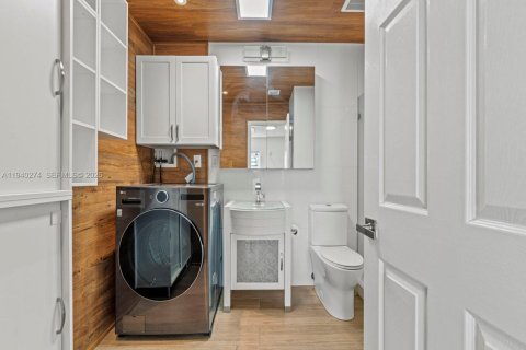 Купить виллу или дом в Майами-Гарденс, Флорида 4 спальни, 131.36м2, № 1997377 - фото 15