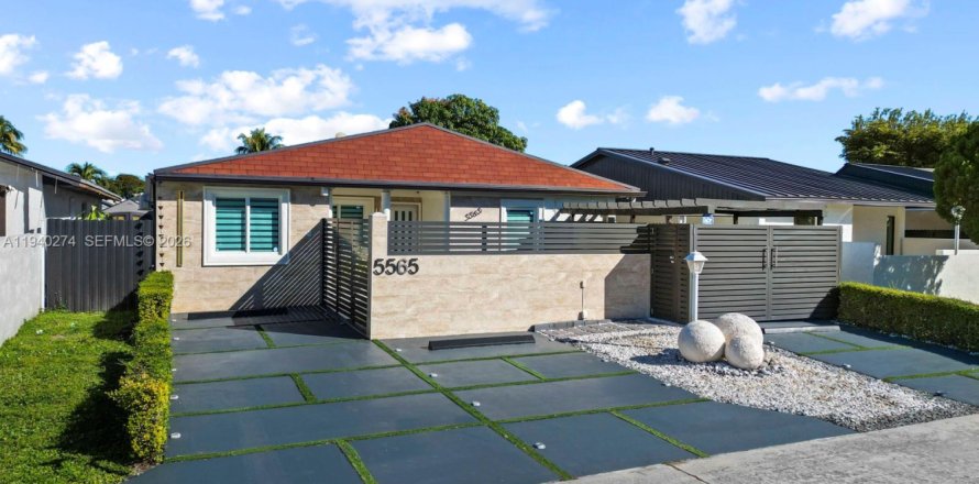 Дом в Майами-Гарденс, Флорида 4 спальни, 131.36м2 № 1997377