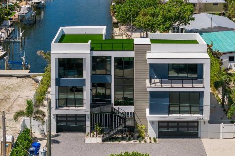 Villa ou maison à vendre à Anna Maria, Floride: 5 chambres, 343.74 m2 № 2155942 - photo 4