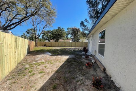House in Pinellas Park, Florida 3 bedrooms, 111.95 sq.m. № 1563104 - photo 21