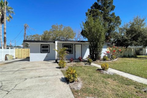 Casa en venta en Pinellas Park, Florida, 3 dormitorios, 111.95 m2 № 1563104 - foto 2