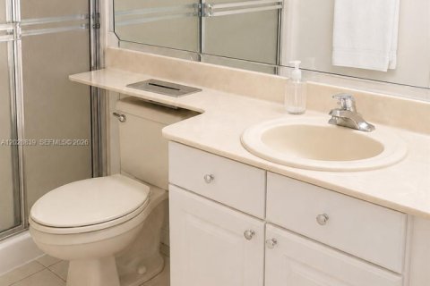 Villa ou maison à louer à Miami, Floride: 4 chambres № 2086086 - photo 6