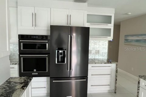 Casa en venta en Tampa, Florida, 4 dormitorios, 285.3 m2 № 2222742 - foto 25