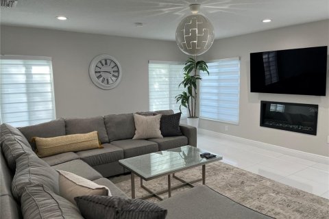 Casa en venta en Tampa, Florida, 4 dormitorios, 285.3 m2 № 2222742 - foto 16