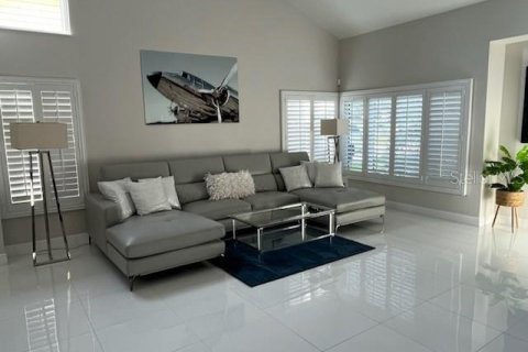 Casa en venta en Tampa, Florida, 4 dormitorios, 285.3 m2 № 2222742 - foto 23
