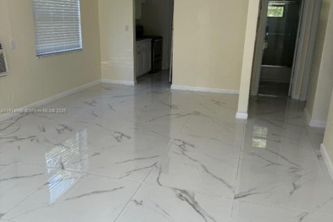 Купить коммерческую недвижимость в Майами, Флорида 139.35м2, № 1971524 - фото 13