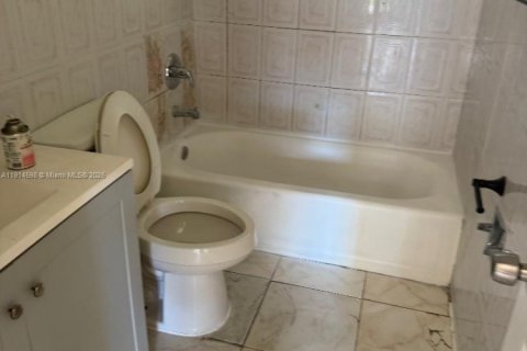 Купить коммерческую недвижимость в Майами, Флорида 139.35м2, № 1971524 - фото 17