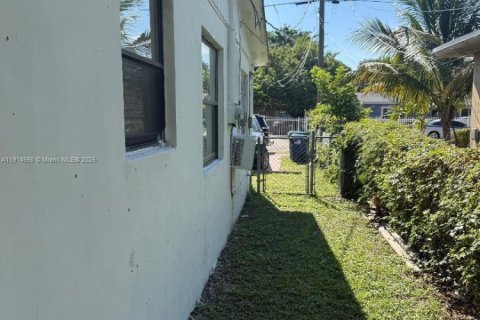 Купить коммерческую недвижимость в Майами, Флорида 139.35м2, № 1971524 - фото 4