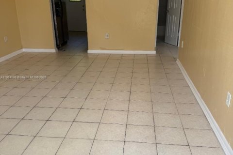 Купить коммерческую недвижимость в Майами, Флорида 139.35м2, № 1971524 - фото 14