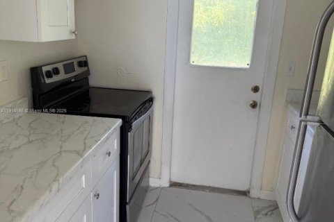 Купить коммерческую недвижимость в Майами, Флорида 139.35м2, № 1971524 - фото 7