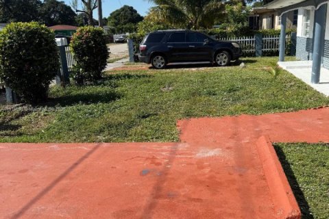 Купить коммерческую недвижимость в Майами, Флорида 139.35м2, № 1971524 - фото 3