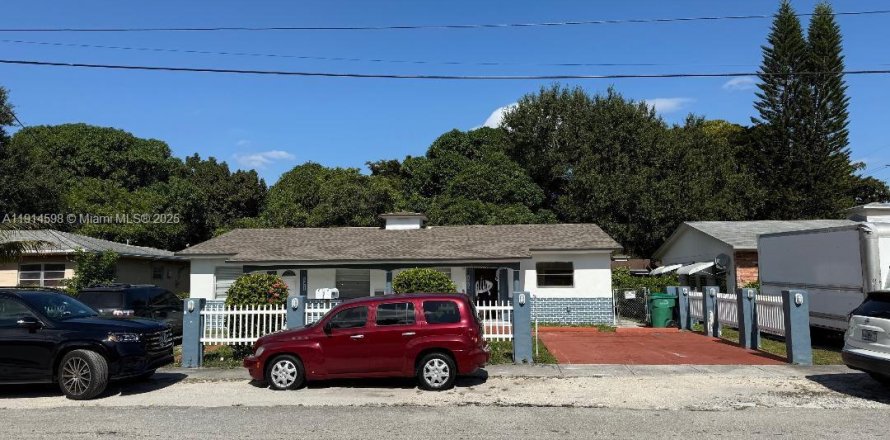 Коммерческая недвижимость в Майами, Флорида 139.35м2 № 1971524