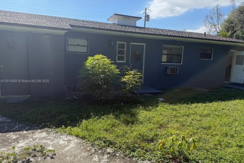 Купить коммерческую недвижимость в Майами, Флорида 139.35м2, № 1971524 - фото 6