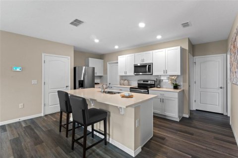 House in Kissimmee, Florida 5 bedrooms, 227.33 sq.m. № 1797880 - photo 10
