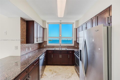 Condo in Miami, Florida, 3 bedrooms  № 1756851 - photo 23