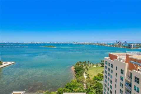 Condo in Miami, Florida, 3 bedrooms  № 1756851 - photo 11