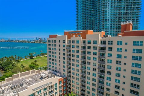 Condo in Miami, Florida, 3 bedrooms  № 1756851 - photo 10