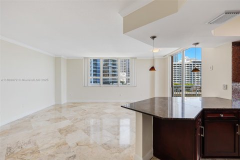 Condo in Miami, Florida, 3 bedrooms  № 1756851 - photo 22