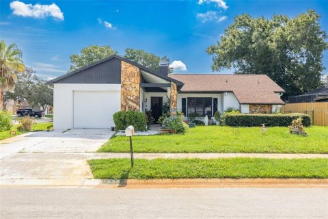 House in Holiday, Florida 2 bedrooms, 111.85 sq.m. № 2220636