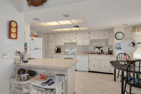 Casa en venta en Holiday, Florida, 2 dormitorios, 111.85 m2 № 2220636 - foto 9
