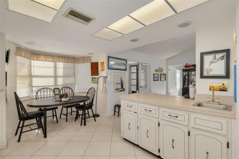 Casa en venta en Holiday, Florida, 2 dormitorios, 111.85 m2 № 2220636 - foto 11