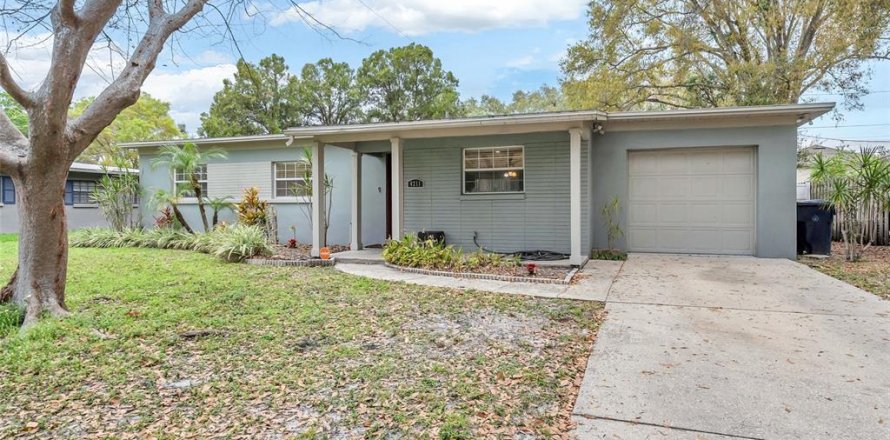 Casa en Tampa, Florida 3 dormitorios, 126.72 m2 № 1835779