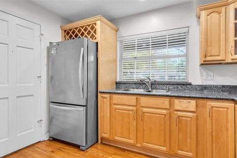 Casa en alquiler en Tampa, Florida, 3 dormitorios, 126.72 m2 № 1835779 - foto 6