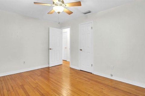 Casa en alquiler en Tampa, Florida, 3 dormitorios, 126.72 m2 № 1835779 - foto 13