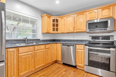 Casa en alquiler en Tampa, Florida, 3 dormitorios, 126.72 m2 № 1835779 - foto 8