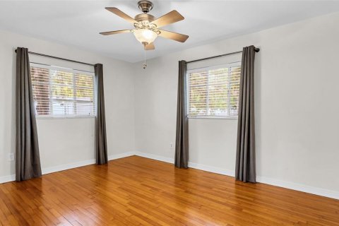 Casa en alquiler en Tampa, Florida, 3 dormitorios, 126.72 m2 № 1835779 - foto 14