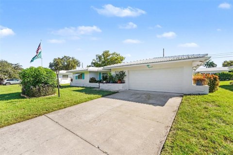 Villa ou maison à Seminole, Floride 2 chambres, 120.87 m2 № 2419177