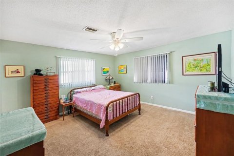Villa ou maison à vendre à Seminole, Floride: 2 chambres, 120.87 m2 № 2419177 - photo 16
