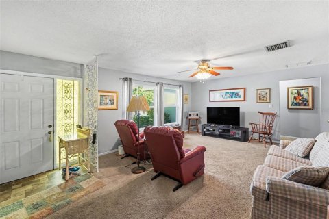 Villa ou maison à vendre à Seminole, Floride: 2 chambres, 120.87 m2 № 2419177 - photo 3
