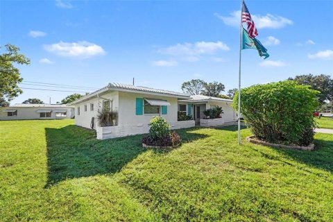 Villa ou maison à vendre à Seminole, Floride: 2 chambres, 120.87 m2 № 2419177 - photo 28