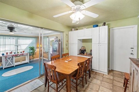 Villa ou maison à vendre à Seminole, Floride: 2 chambres, 120.87 m2 № 2419177 - photo 8