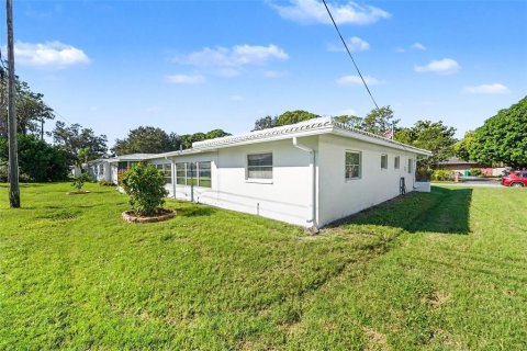 Villa ou maison à vendre à Seminole, Floride: 2 chambres, 120.87 m2 № 2419177 - photo 26