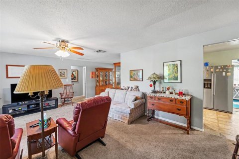 Villa ou maison à vendre à Seminole, Floride: 2 chambres, 120.87 m2 № 2419177 - photo 2