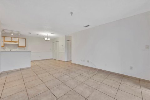 Condominio en alquiler en Saint Petersburg, Florida, 1 dormitorio, 67.73 m2 № 1873513 - foto 4