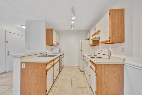 Condominio en alquiler en Saint Petersburg, Florida, 1 dormitorio, 67.73 m2 № 1873513 - foto 11
