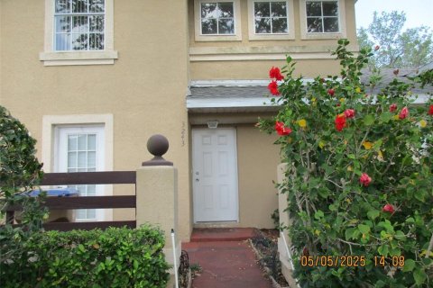 Townhouse in Kissimmee, Florida 3 bedrooms, 118.64 sq.m. № 1792363 - photo 1