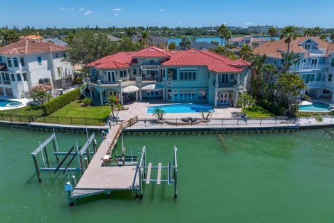 House in Belleair, Florida 5 bedrooms, 556.02 sq.m. № 1512158 - photo 18
