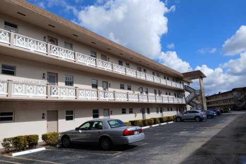 Copropriété à louer à Lauderdale Lakes, Floride: 1 chambre, 63.55 m2 № 1999019 - photo 12