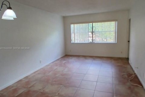 Copropriété à louer à Lauderdale Lakes, Floride: 1 chambre, 63.55 m2 № 1999019 - photo 7