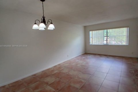Copropriété à louer à Lauderdale Lakes, Floride: 1 chambre, 63.55 m2 № 1999019 - photo 6