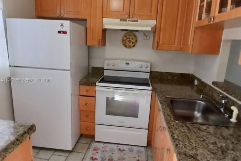 Copropriété à louer à Lauderdale Lakes, Floride: 1 chambre, 63.55 m2 № 1999019 - photo 3