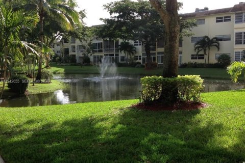 Copropriété à louer à Lauderdale Lakes, Floride: 1 chambre, 63.55 m2 № 1999019 - photo 15